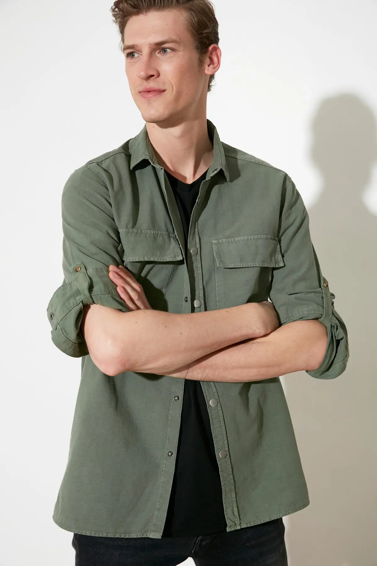 

Trendyol Male Coarse Pocket Clamshell Regular fit Shirt TMNSS20GO0507