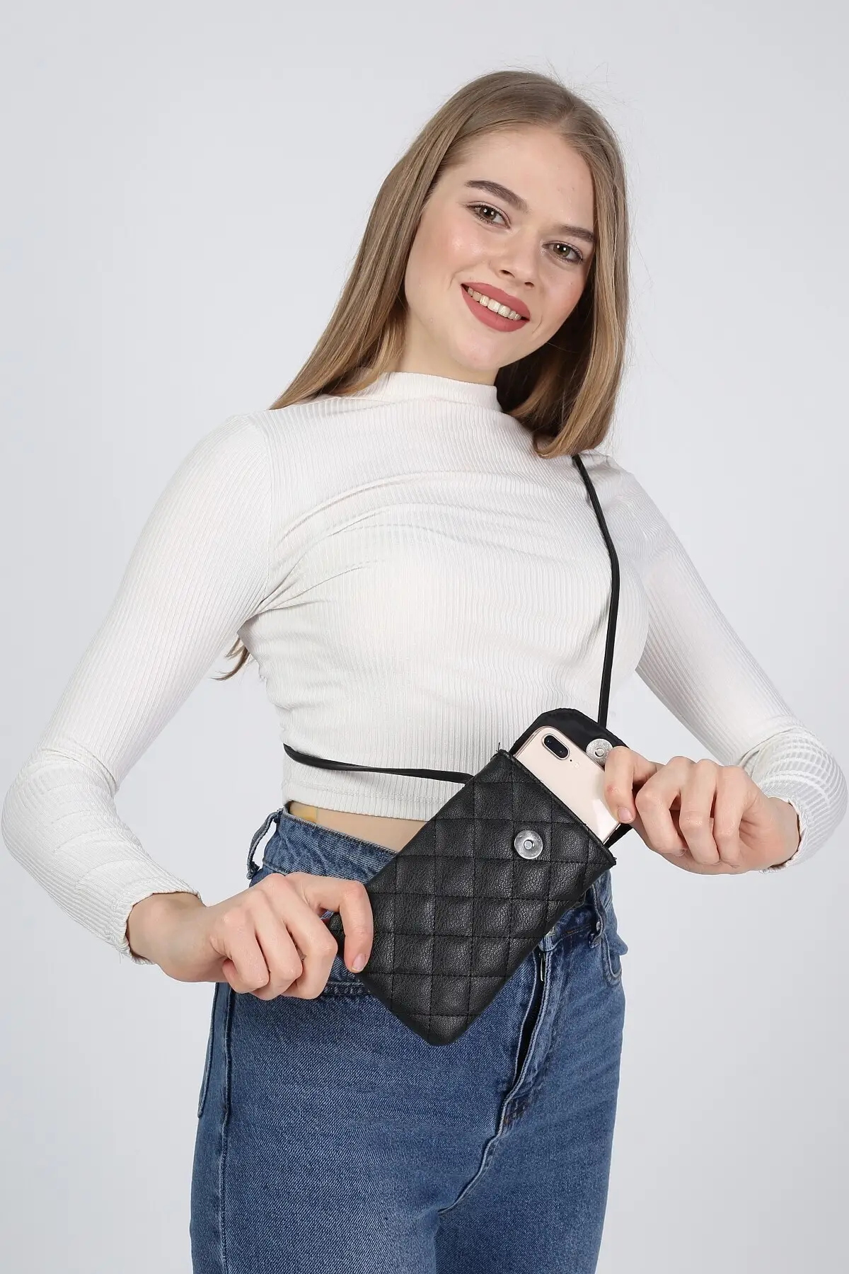 

Women's Black Strap Cell Phone Shoulder Bag with Pockets