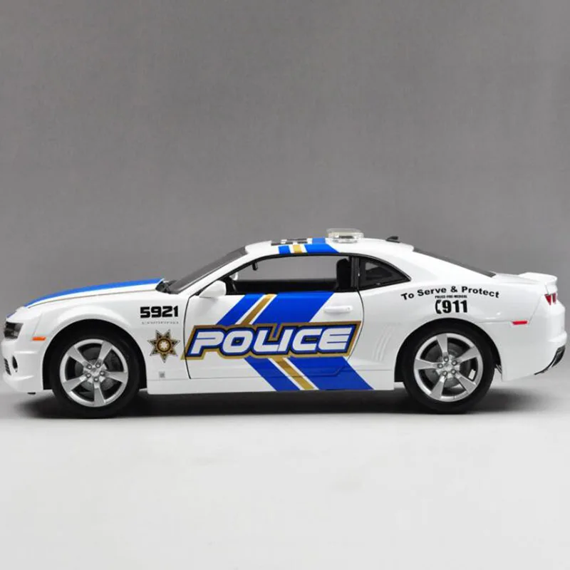 Модель гоночного полицейского автомобиля Chevrolet CAMARO масштаб 1/18 металлический