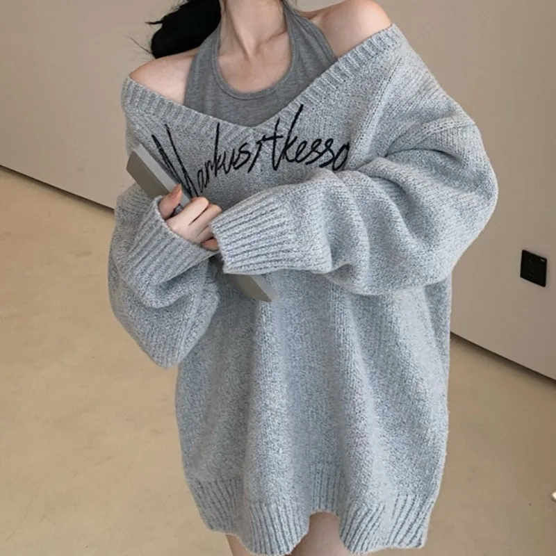 

Autumn 2021 Sweater New Fashion Suit Design Hanging Neck Suspender Vest V-neck Knitted Pullover Women