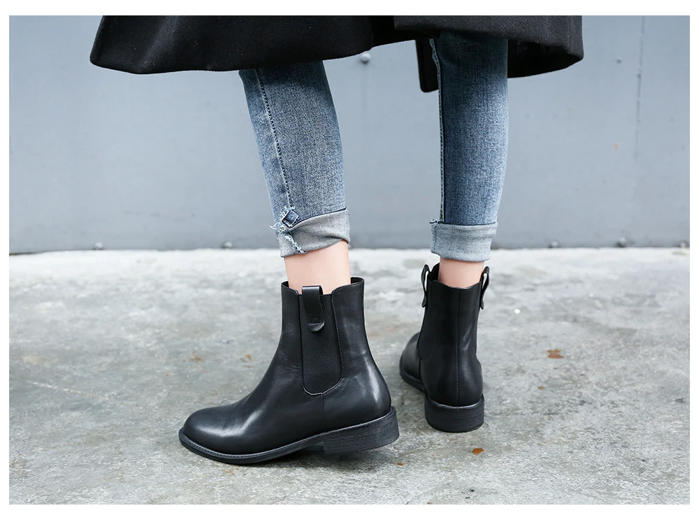 SOPHITINA Solid Women's Boots High Quality Genuine Leather Square Heel Comfortable Round Toe Shoes Special New Ankle Boots PO247