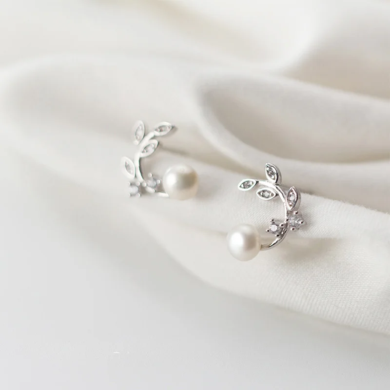 Женские серебряные серьги-гвоздики с искусственным жемчугом Trustdavis серебро 925