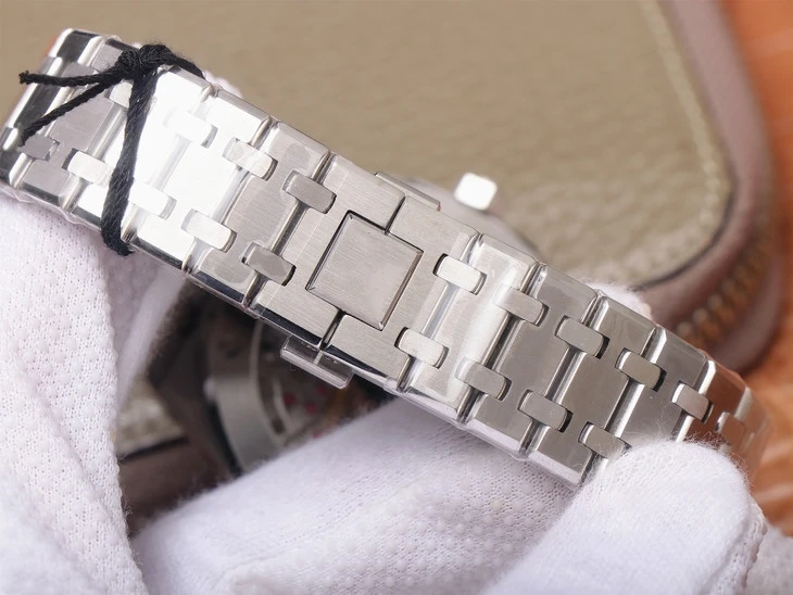 

Replica AP Watch Oak Series 15500ST Gray Plate Steel Band Automatic Mechanical Watch Add a Rubber Strap