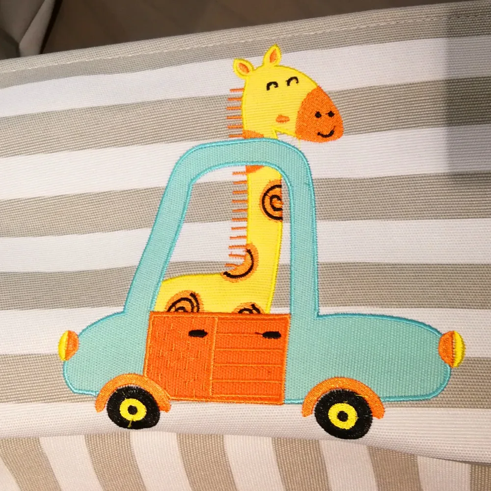 

New Cute Cartoon Canvas Lion Giraffe Cartoon Storage Basket Child Folding Laundry Basket Dirty Clothes Organizer