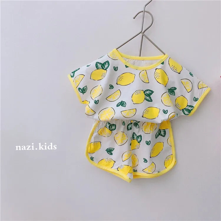 Милые комплекты одежды с фруктовым принтом для маленьких мальчиков и девочек