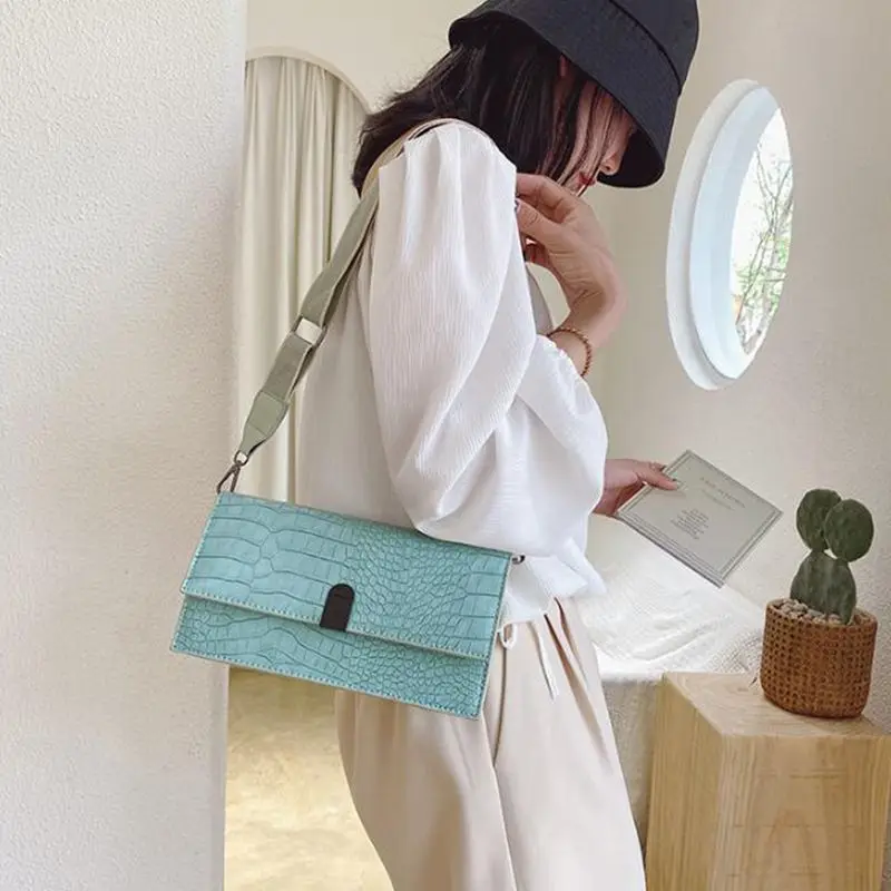 

2020 Crocodile pattern Square Crossbody bag Fashion New High-quality PU Leather Women's Handbag Travel Shoulder Messenger Bag
