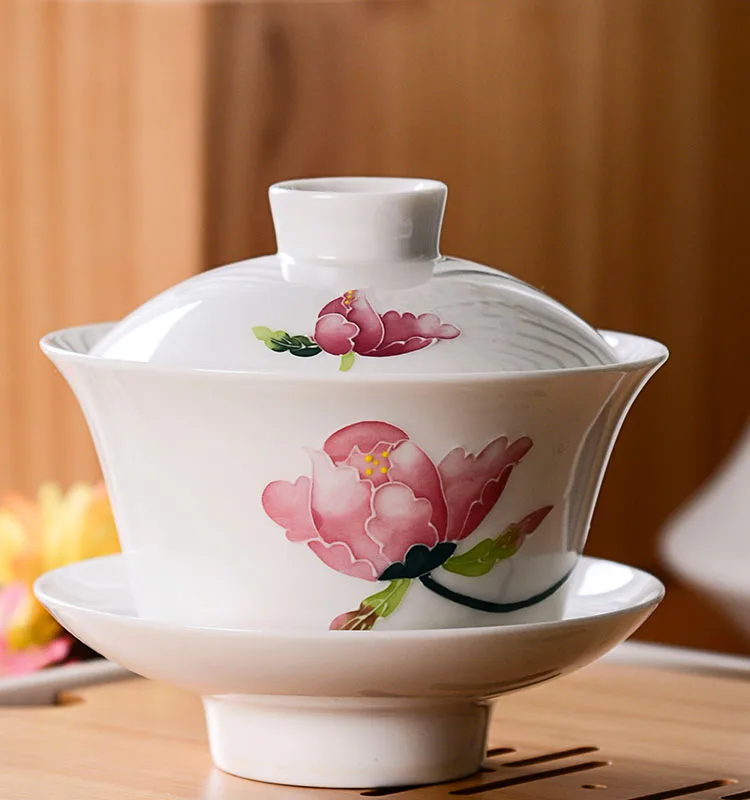 

Handpainted lotus bowl with lid,gaiwan porcelain , Chinese Kongfu teacup Gaiwan, Ceramic teapot chinese traditions Gaiwan set,