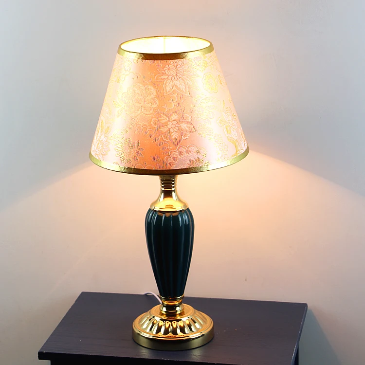 

Высококачественная керамическая настольная лампа, недорогая лампа для спальни, прикроватный столик, новая лампа в китайском стиле для обуч...