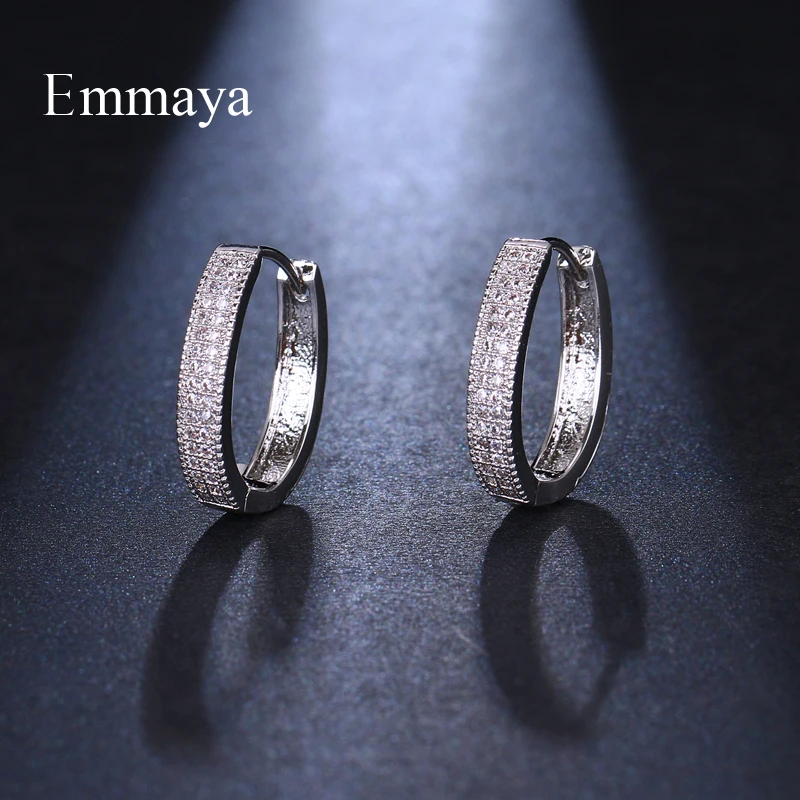 Женские серьги-гвоздики в классическом стиле EMMAYA с разноцветными фианитами