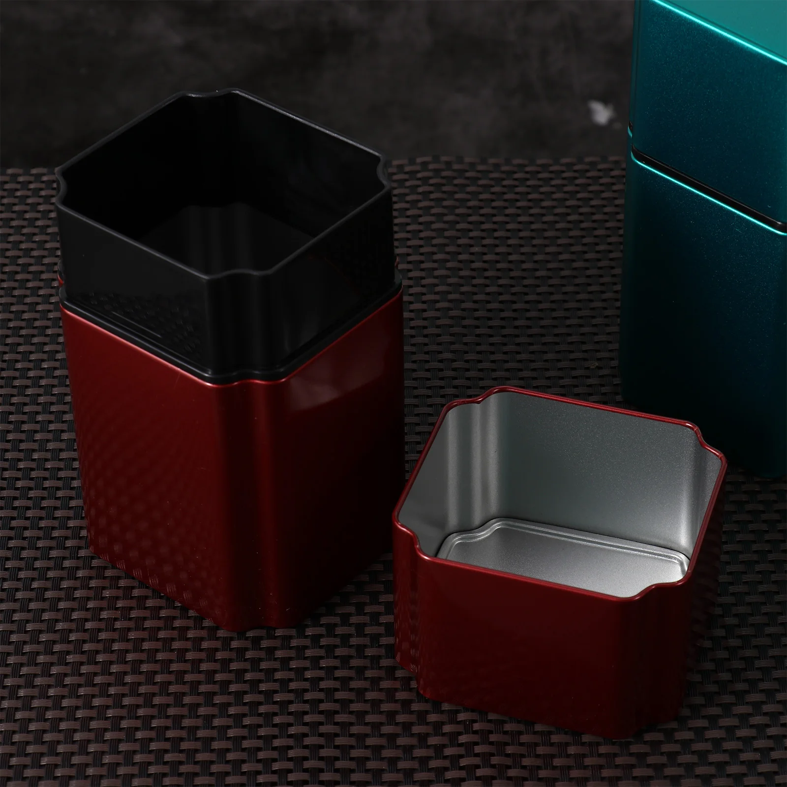 Маленький портативный металлический чайный контейнер с крышкой влагостойкий