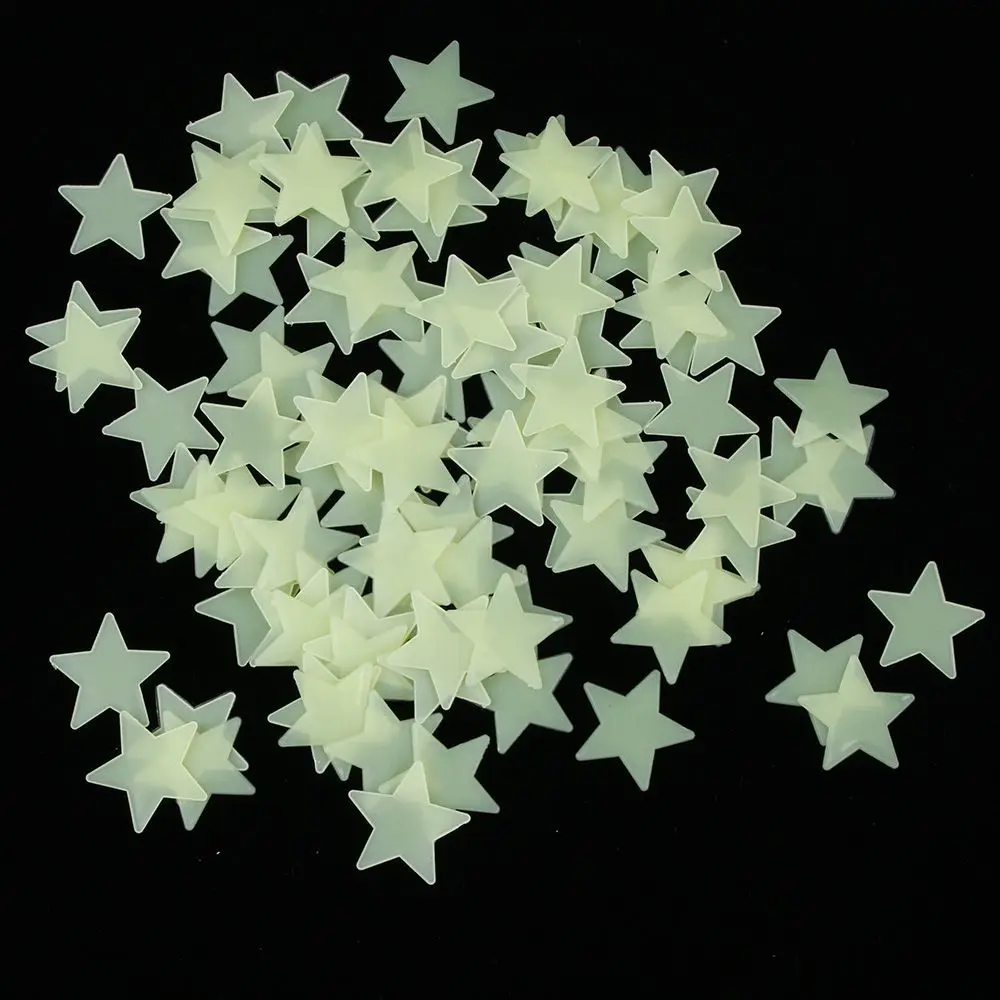 Звезды и луна аккумулирования энергии флуоресцентный светится в темноте