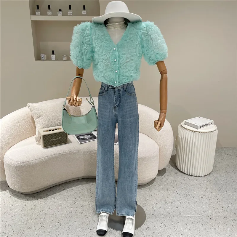 

Women's clothing Summer 2021 Fashion New Three dimensional flower design V-neck shirt Temperament short sleeve top
