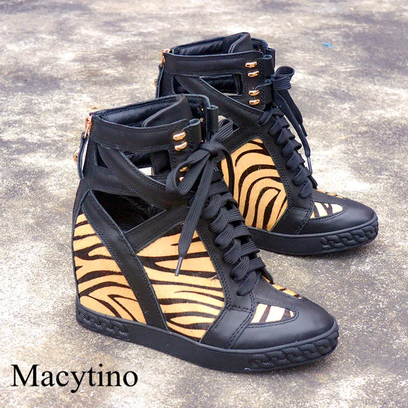 

Женские туфли на плоской подошве, с узором «Зебра»