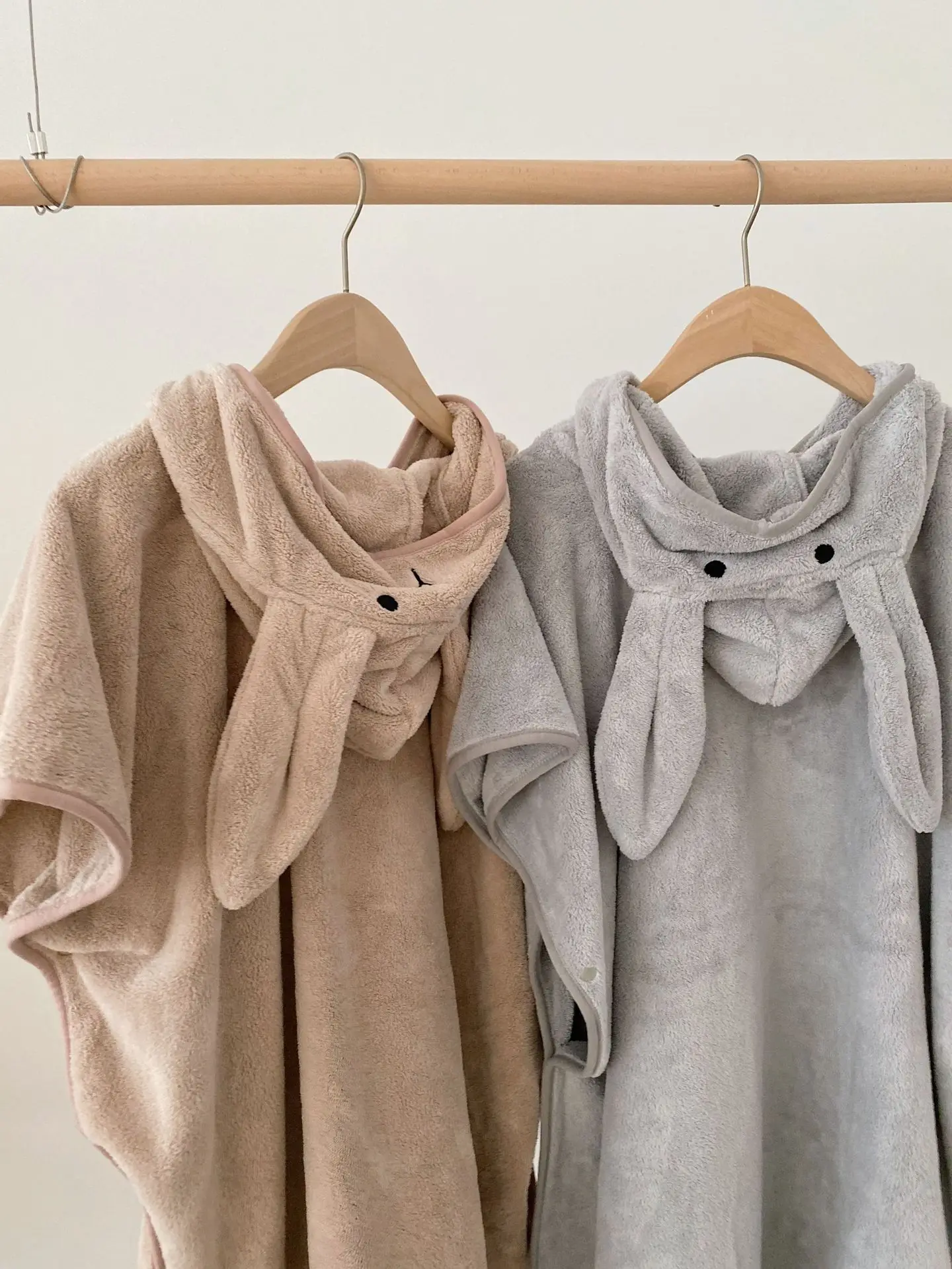 Детский мягкий халат Мультяшные толстовки с капюшоном плащ кроликом одежда для