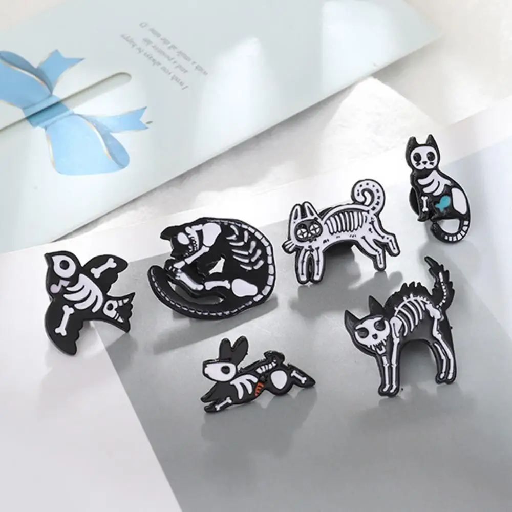 

Unisex Retro Bird Cat Skeleton Enamel Brooch Pin Badge Denim Jacket Collar Badge
