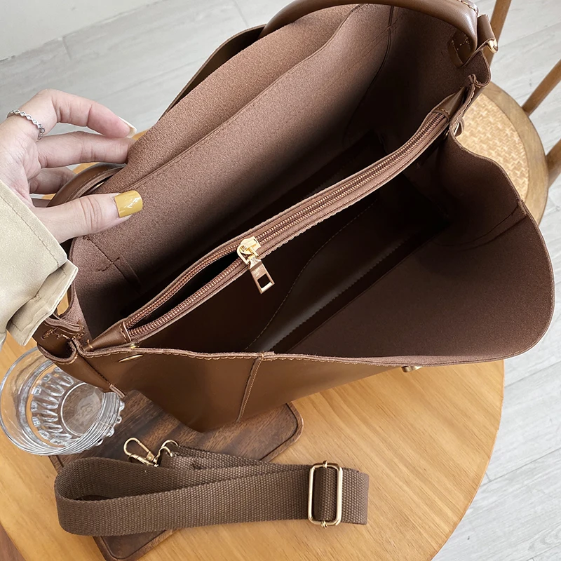 

Fashion Large Capacity Tote Shoulder Bags Designer Women Handbags Luxury Soft Pu Leather Wide Strap Crossbody Bag Big Purse 2021
