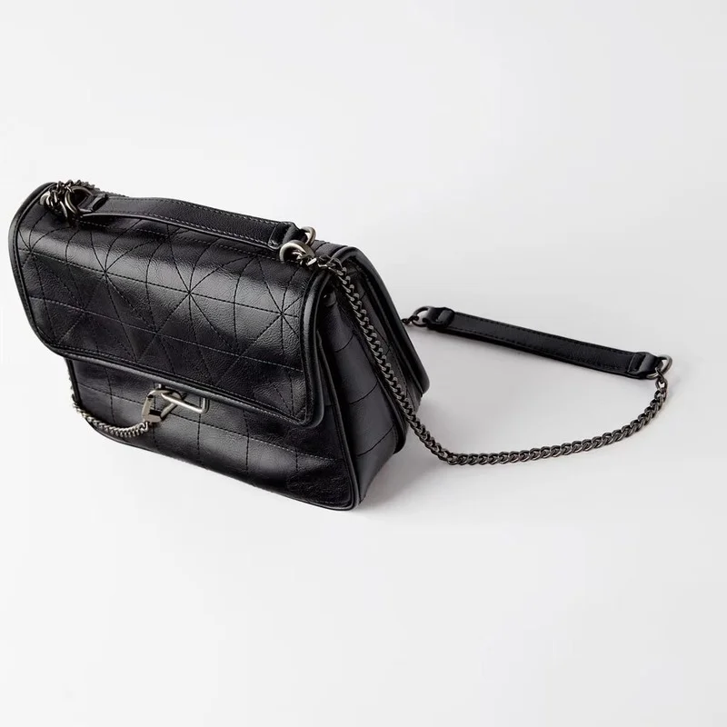 

Z family tramp bag 2021 new fashion women's Bag Black Retro one shoulder slung rhombic chain bag women's handbag