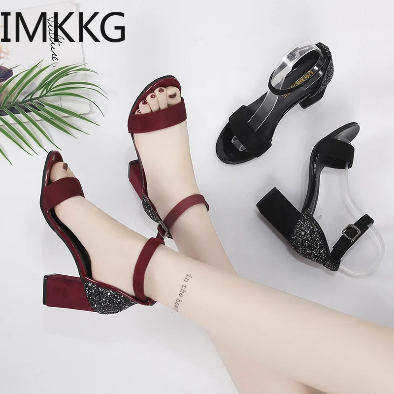 Летняя женская обувь женские сандалии-гладиаторы с пряжкой на ремешке Модные