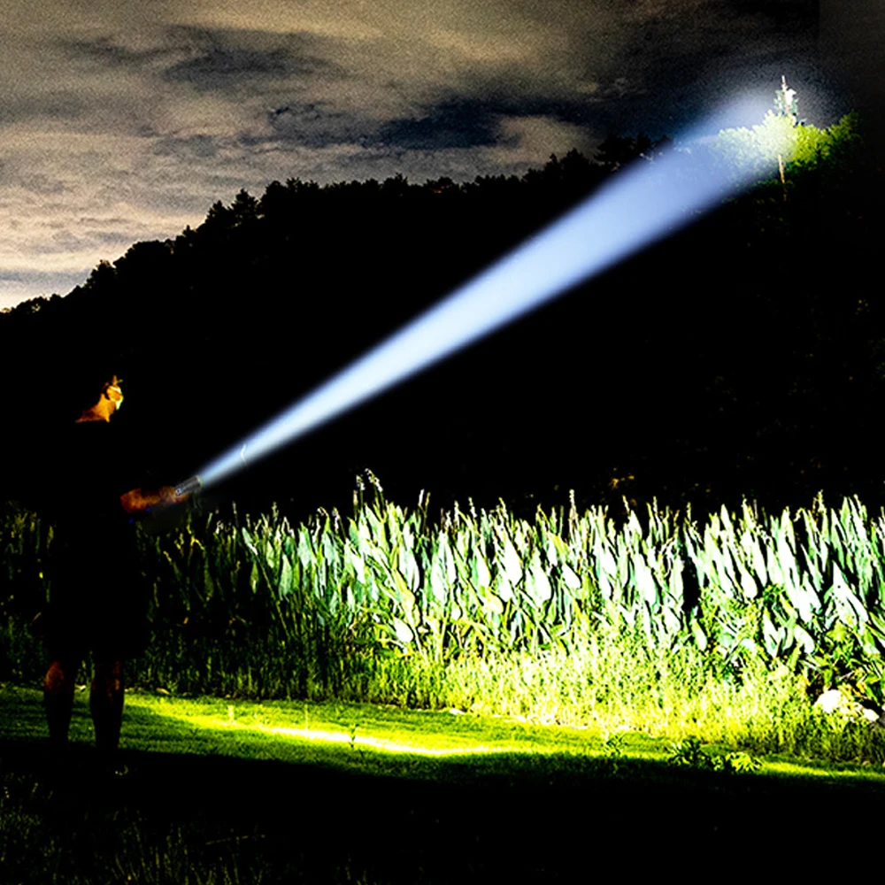

7000LM Rechargeable Flashlight XHP70 500M Zoom Torch Portable Flashlight 26650 Lanterna Lamp Waterproof Outdoor Camping Lamp