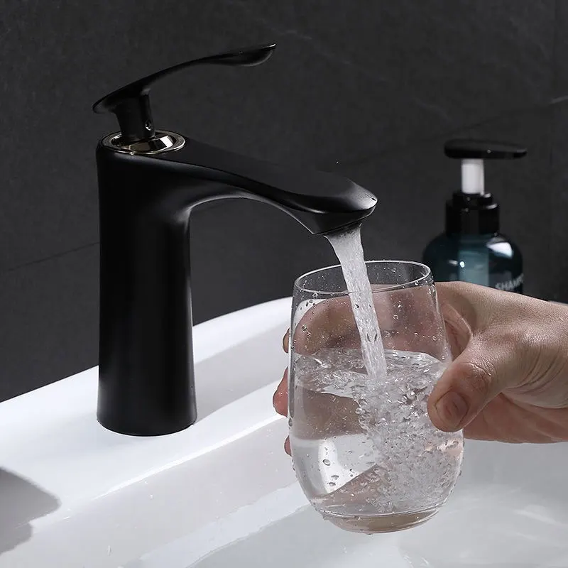 

Basin Bathroom Faucets Chrome Single Handle Kitchen Tap Faucet Mixer Hot and Cold Water Hose Chrome Bathroom Accessories