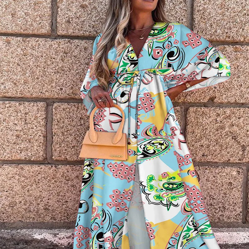 Женское платье с глубоким V-образным вырезом расклешенным рукавом | Женская