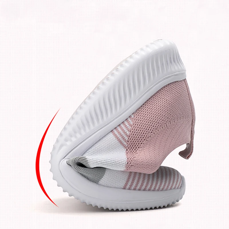 Удобная трикотажная прогулочная обувь Женский светильник Дышащие Стрейчевые