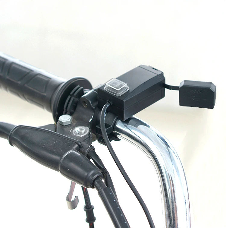 Зарядное устройство EAFC QC3.0 USB для мотоцикла водонепроницаемый с двойным портом