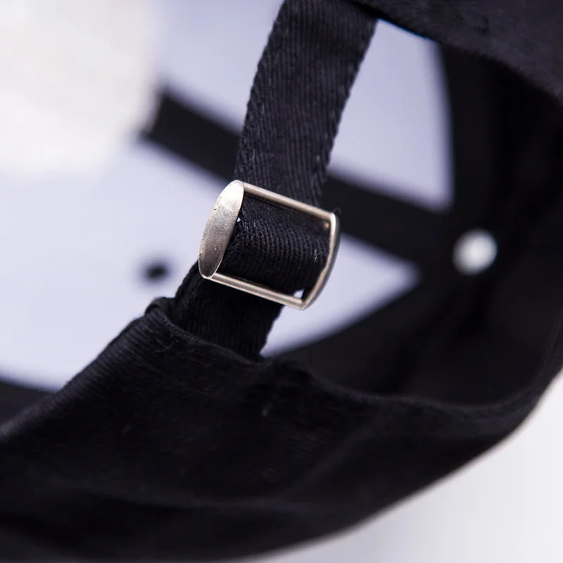 Бейсболка унисекс хлопковая черно-белая регулируемая в стиле хип-хоп |