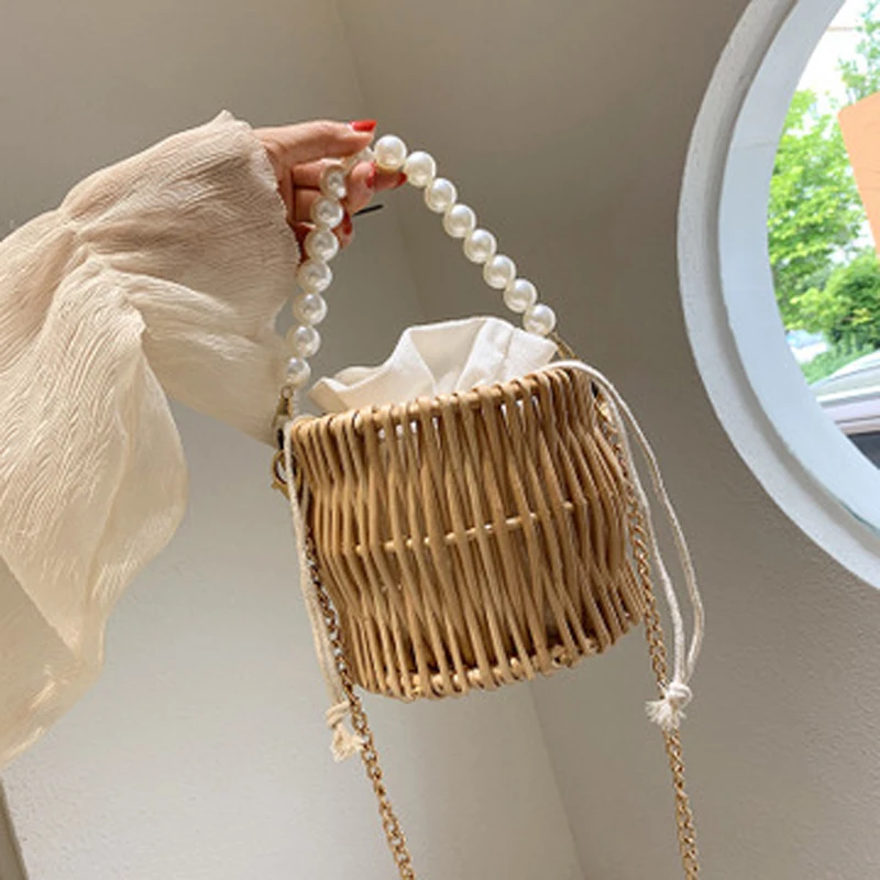 

Women Mini String Bucket Bag Summer Straw Handbags Tote Handmade Rattan Crossbody Bags for Women Pearl Beach Shoulder Bag