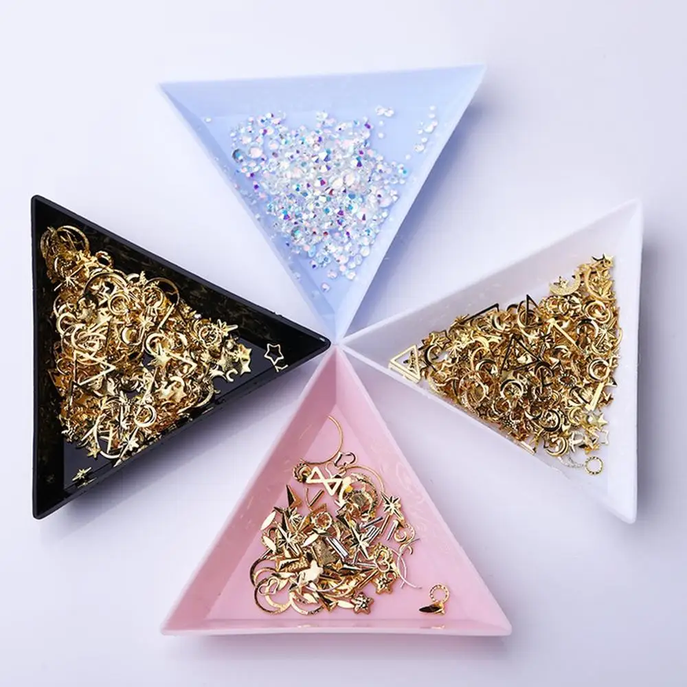 1pcs Triangle Plastic Rhinestone Nail Art Box Plate Lightweight Tray Holder Storage Container Jewelry Glitter Cup Manicure Tool