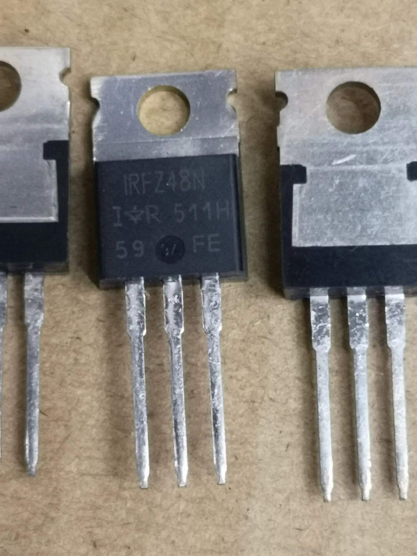 100% Новый & оригинальный IR MOS N MOSFET IRFZ48N Z48N| |