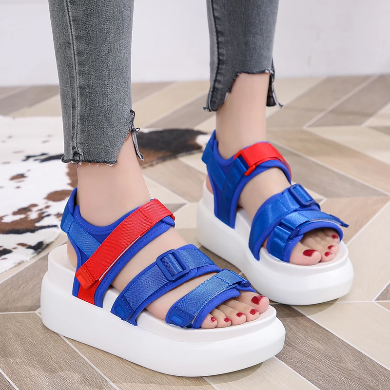 

2020 популярные женские пляжные сандалии на толстой подошве; Летние повседневные женские спортивные сандалии с открытым носком; Высокая плат...