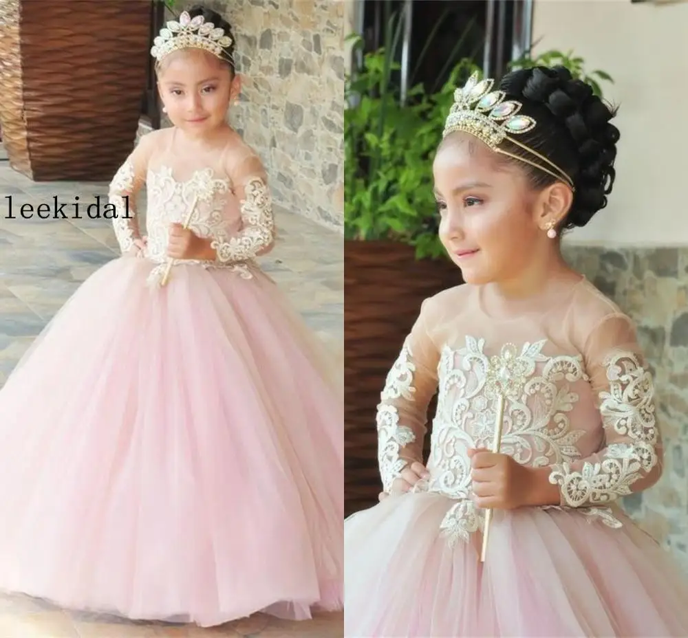 

Cute Blush Wedding Guest Dress For Little Girl Pink Tulle Ivory Lace Illusion Applique Long Sleeves Princess Flower Girl Dress