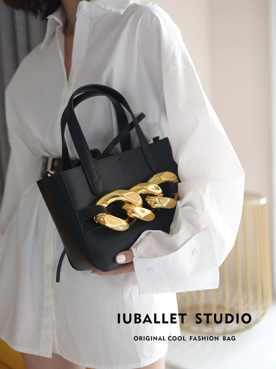 

2021 brand new leather bag, thick chain handbag, high-end trend, western style diagonal leather handbag