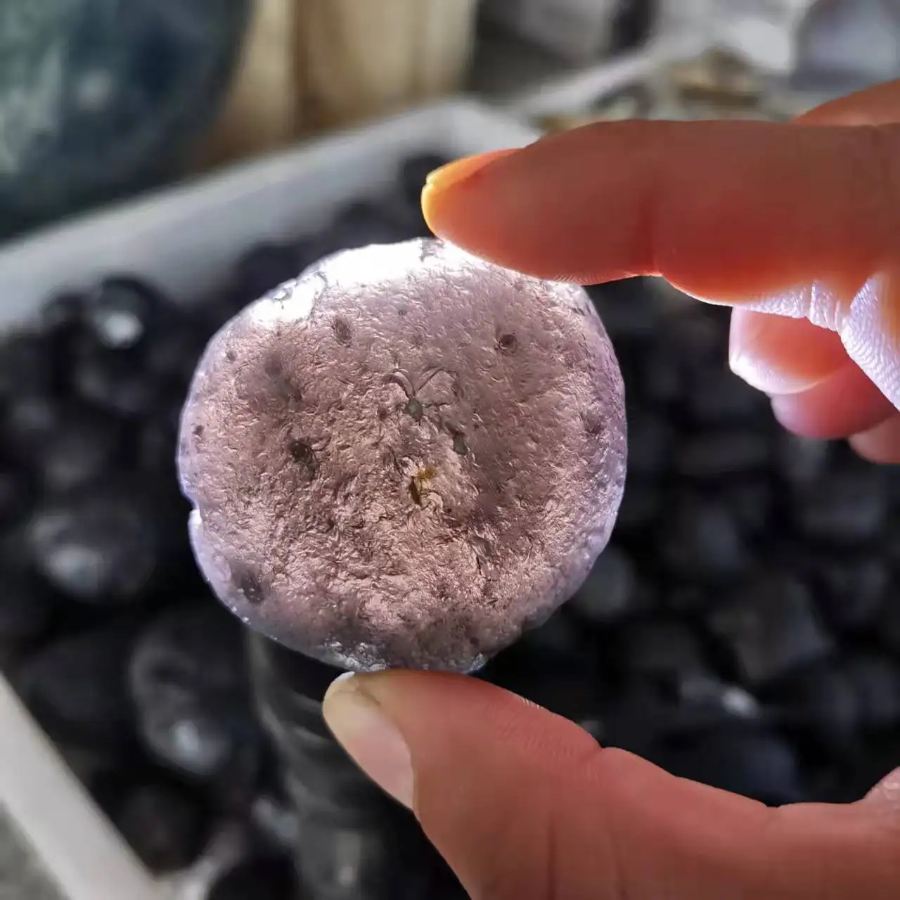 

Natural Meteorite Impact Glass Rough Stone Crystal Energy Stone 1~2pcs