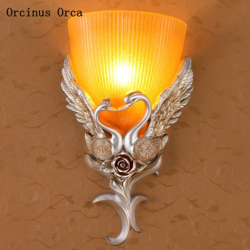 

French retro Swan wall lamp living room corridor bedroom bedside lamp creative resin carving wall lamp free shipping