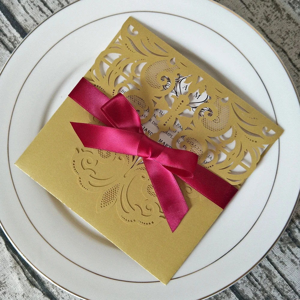 50pc Gold Shimmer Lace Wedding Invitations with Burgundy Ribbon Personalzied Print Laser Cut Quinceanera Invites | Дом и сад