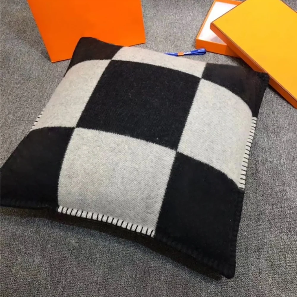 

Plaid Cashmere Blanket Crochet Soft Wool Scarf Shawl Portable Warm Sofa Bed Fleece Knitted Throw Cape Brand Blanket 140x170cm