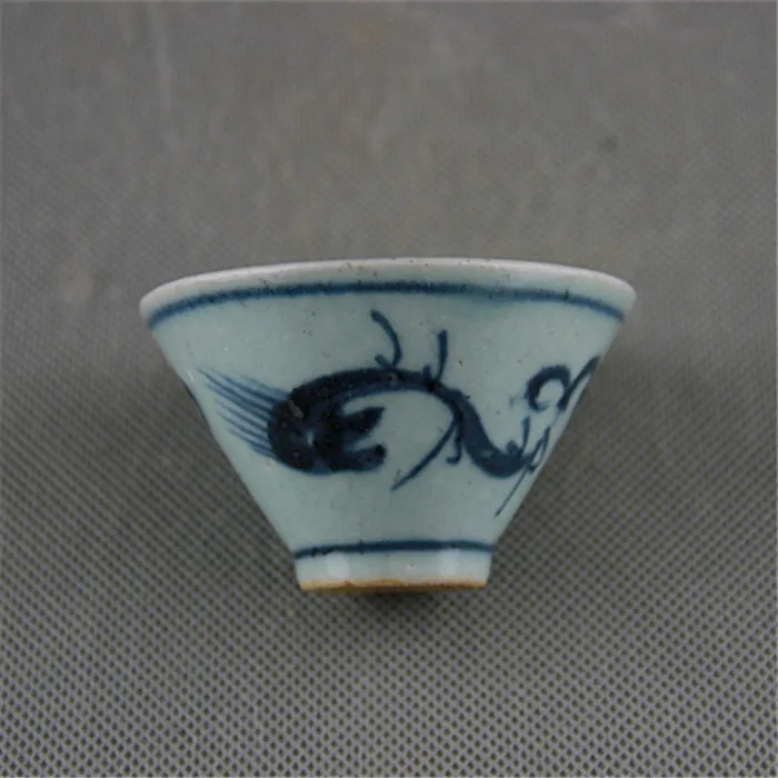 

Handmade blue and white grass dragon pattern Kung Fu teacup