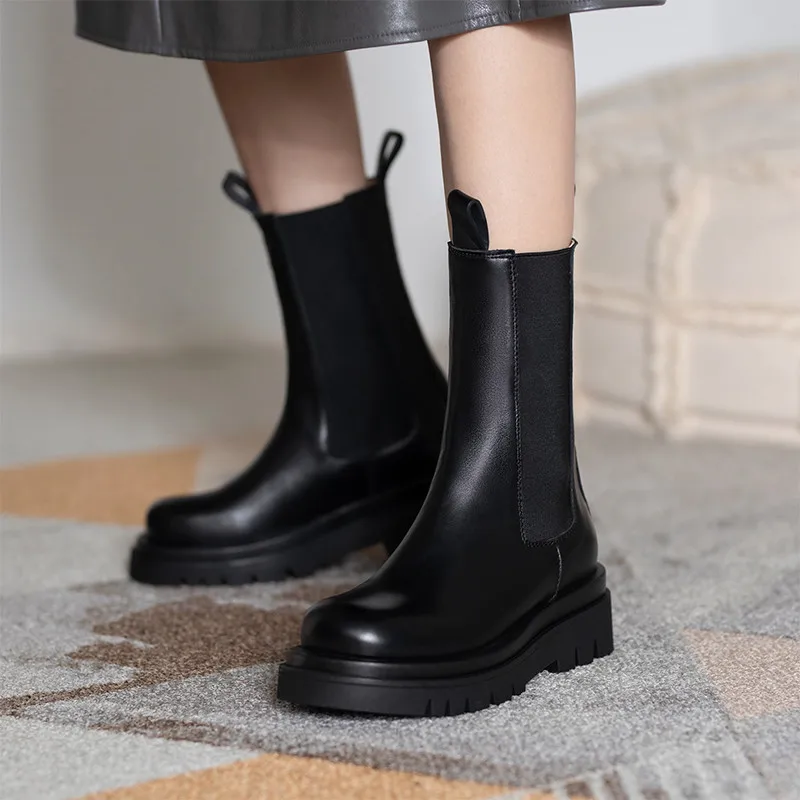 

LeShion Of Chanmeb Women Genuine Leather Boots White Shoes Woman Brand Flat Platform Chelsea Boots Black Winter Casual Shoe Chic