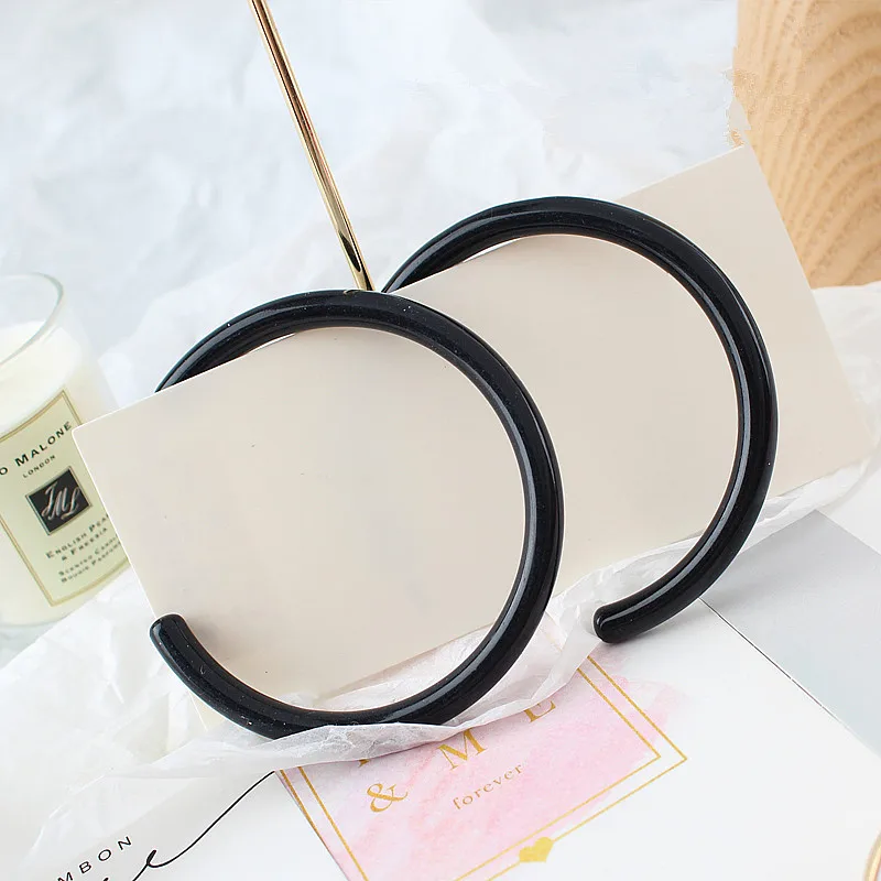 Индивидуальные большие серьги кольца из акриловой смолы C образной формы для