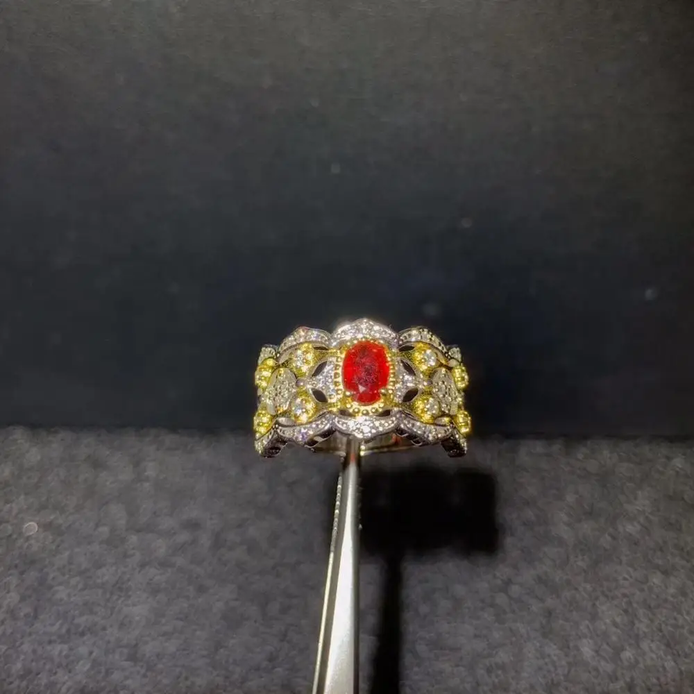 

Super beautiful natural ruby ring. Gold plating, including certificates. Ms. 925 Sterling Silver