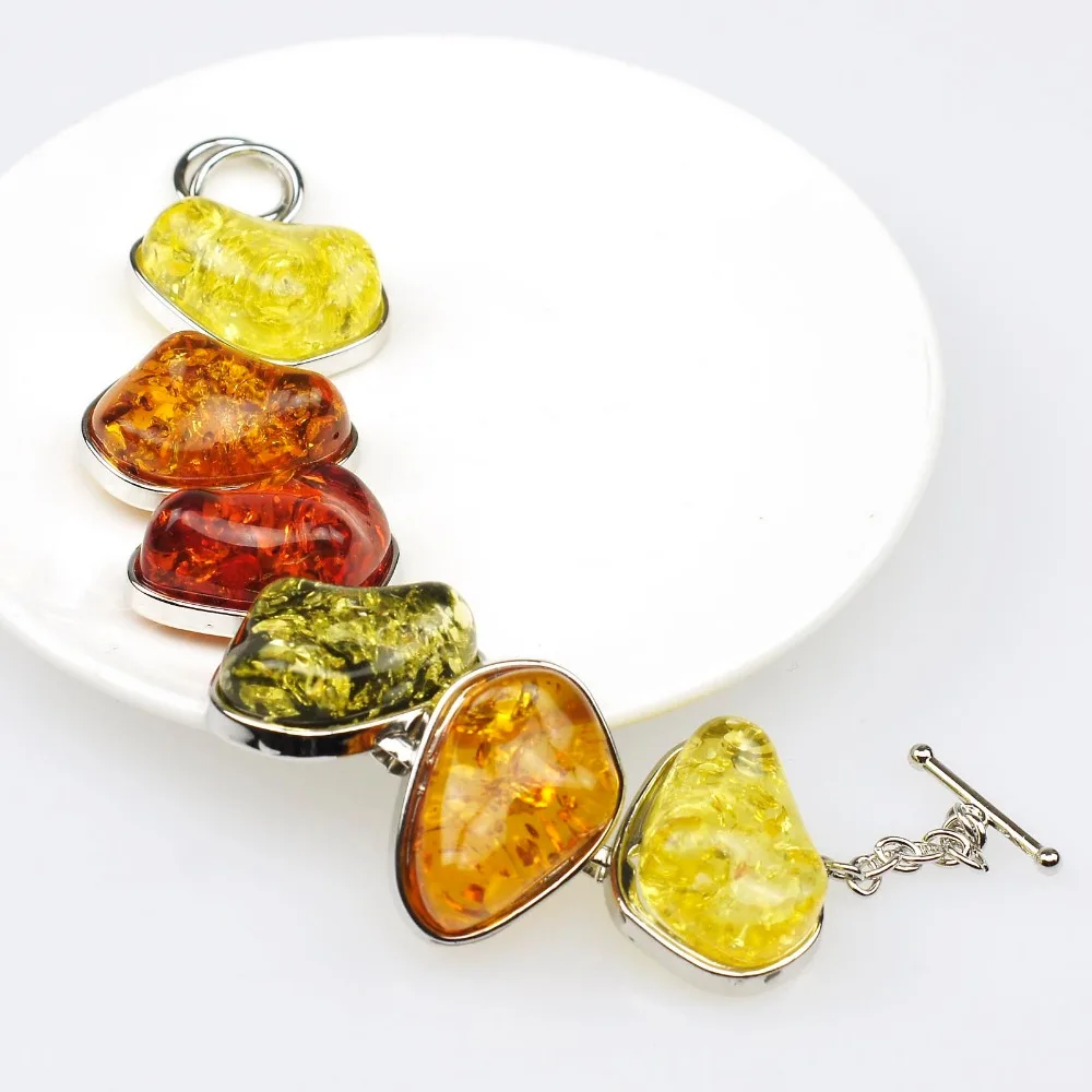 Новое поступление разноцветный браслет из Балтийского искусственного