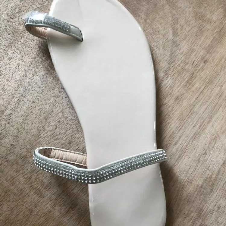 

new style sandals women's summer Roman inlaid diamond one line slippers flat bottom large size slippers