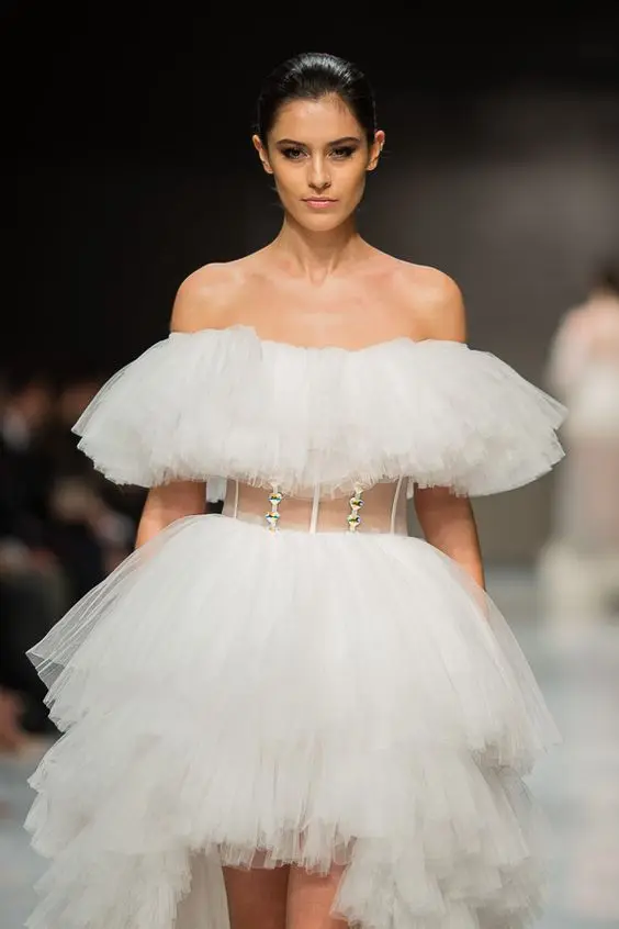 Robe de soiree Off Белые платья на выпускной без бретелек, Многоярусное вечернее платье из тюля с оборками