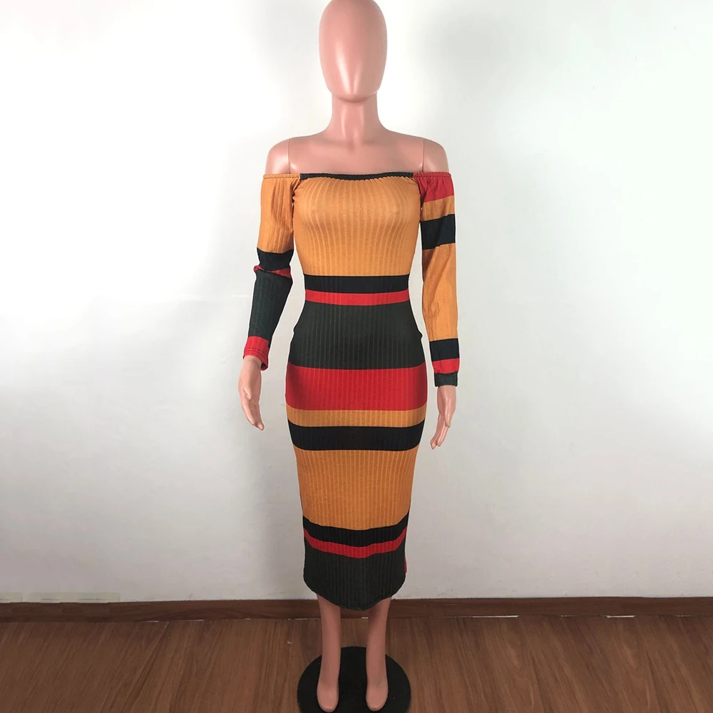 Женское осеннее пикантное платье макси в полоску с вырезом лодочкой без бретелек