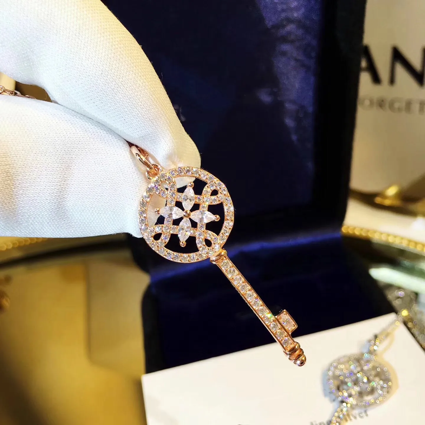 Модные китайские ожерелья TSHOU07 с узлом для женщин ожерелье подвеской из