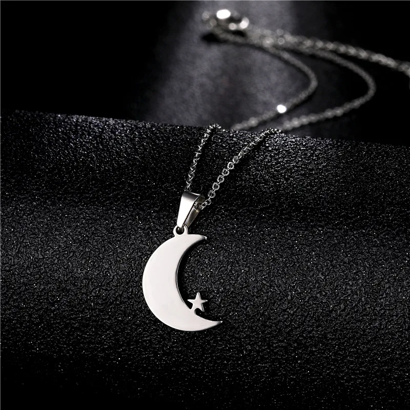 

2021 Exquisite Stainless Steel Golden King Letters Clavicle Necklaces Sets Moon Star Crown Earrings Jewelry Gift Wholesale