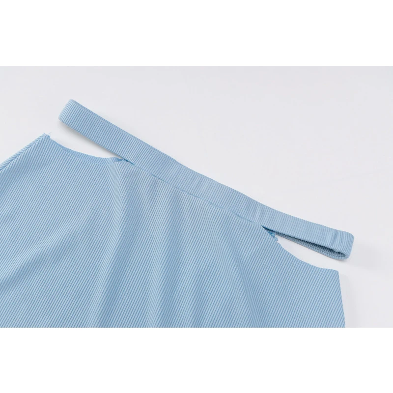 Комплект из двух предметов: укороченный топ с длинными рукавами и