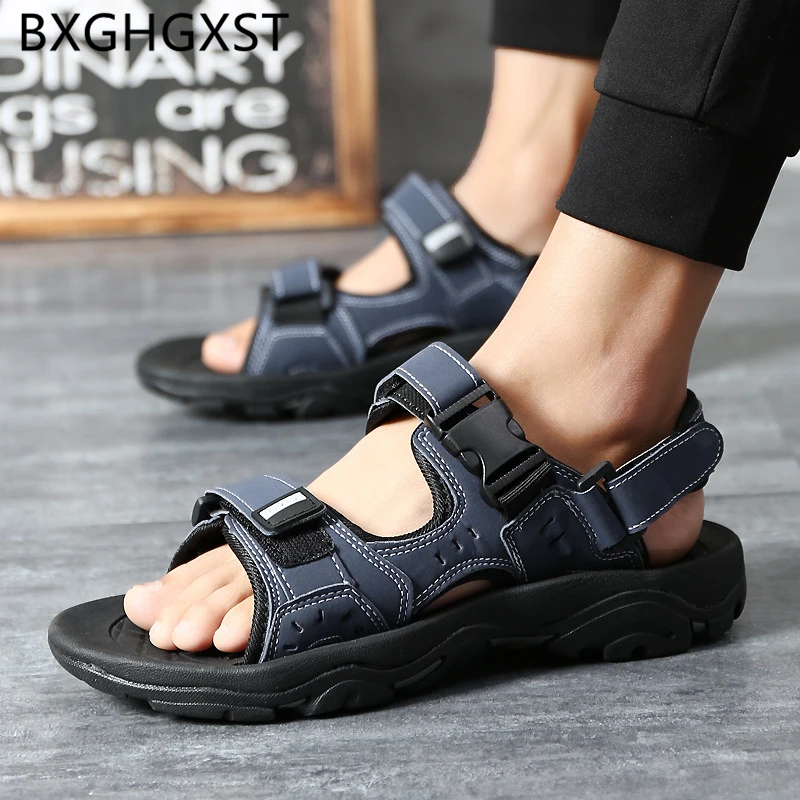 Летние сандалии для мужчин Модная дизайнерская обувь Мужские 2021 Повседневная